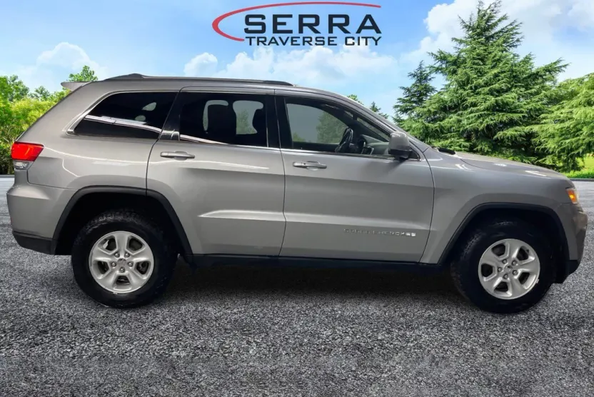 2014 Jeep Grand Cherokee Laredo photo 1
