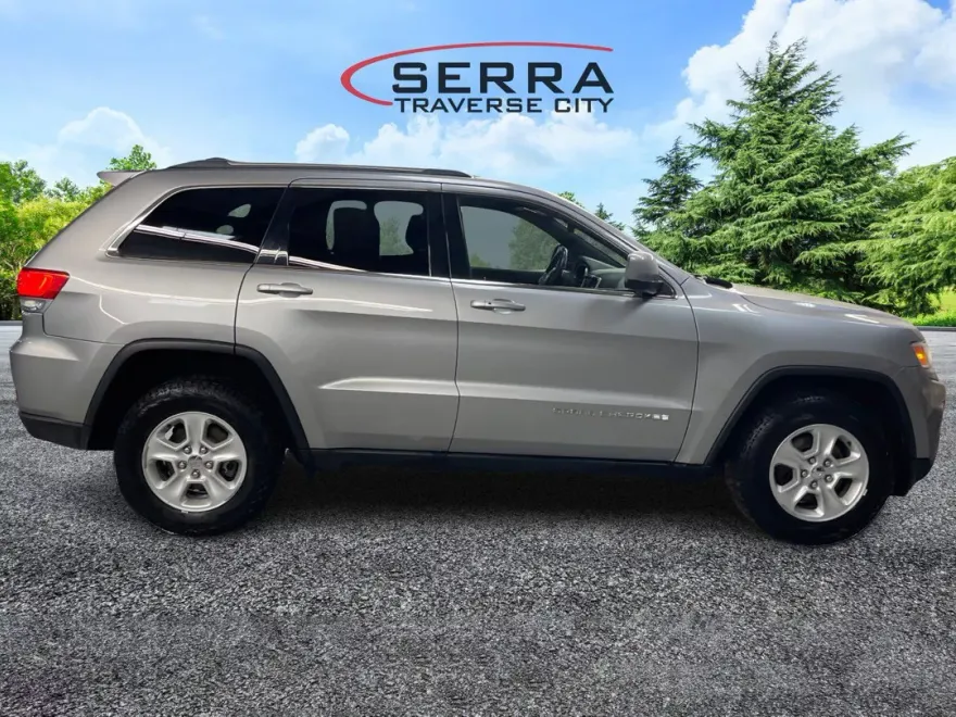 2014 Jeep Grand Cherokee Laredo photo 1
