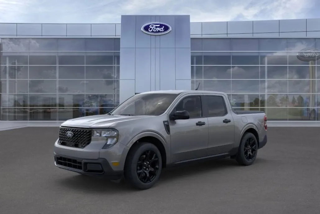 2025 Ford Maverick XLT photo 1