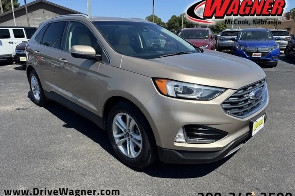 2020 Ford Edge SEL photo 1