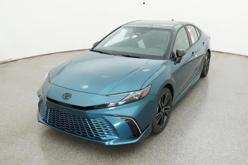 2025 Toyota Camry XSE photo 5