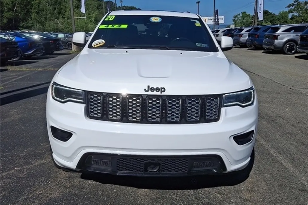 2020 Jeep Grand Cherokee Laredo photo 1
