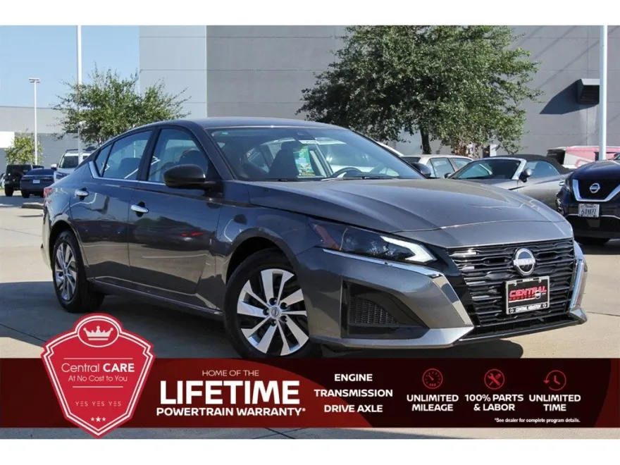 2025 Nissan Altima S photo 1