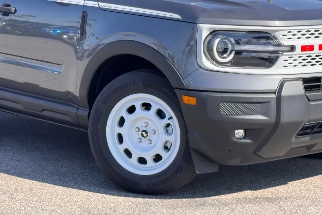 2025 Ford Bronco Sport Heritage photo 1