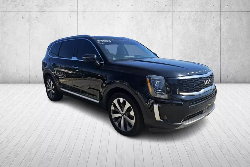 2022 Kia Telluride S photo 1