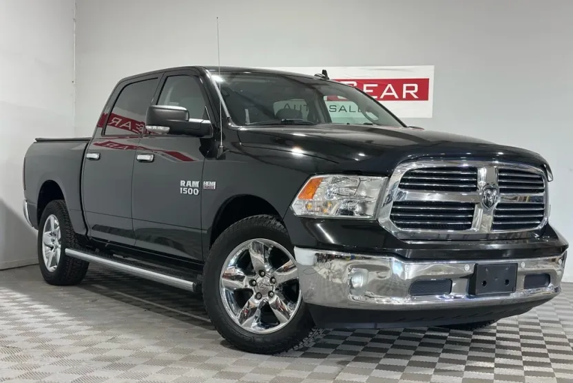 2016 Ram 1500 SLT photo 1