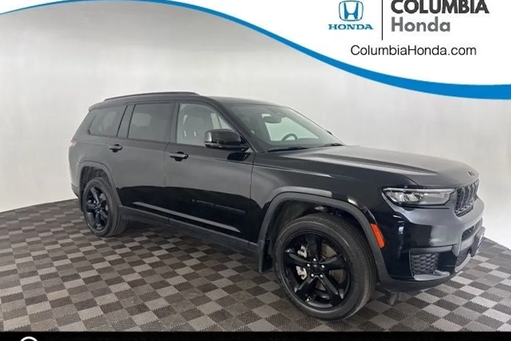 2023 Jeep Grand Cherokee Altitude photo 1