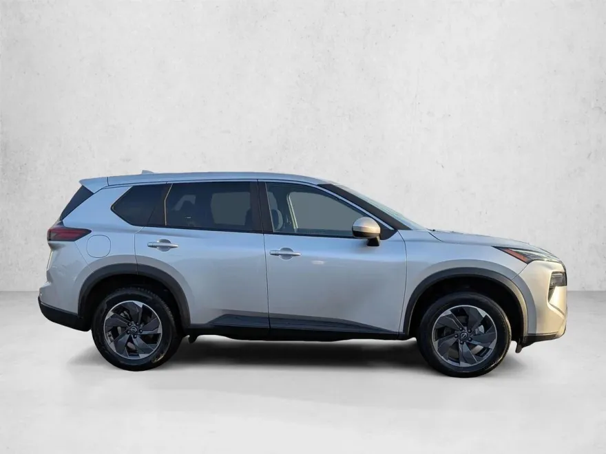 2024 Nissan Rogue SV photo 1