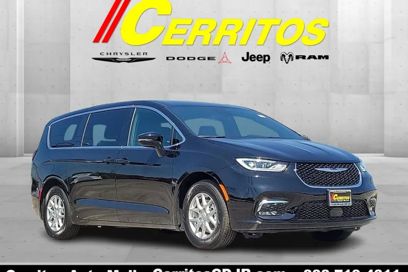 2026 Chrysler Pacifica photo 1