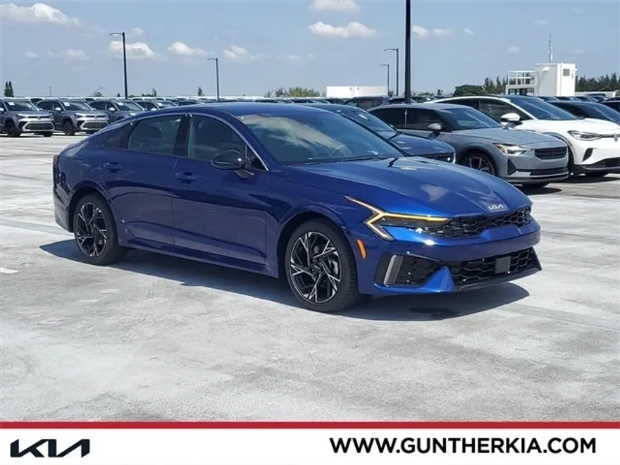 2025 Kia K5 GT-Line photo 1
