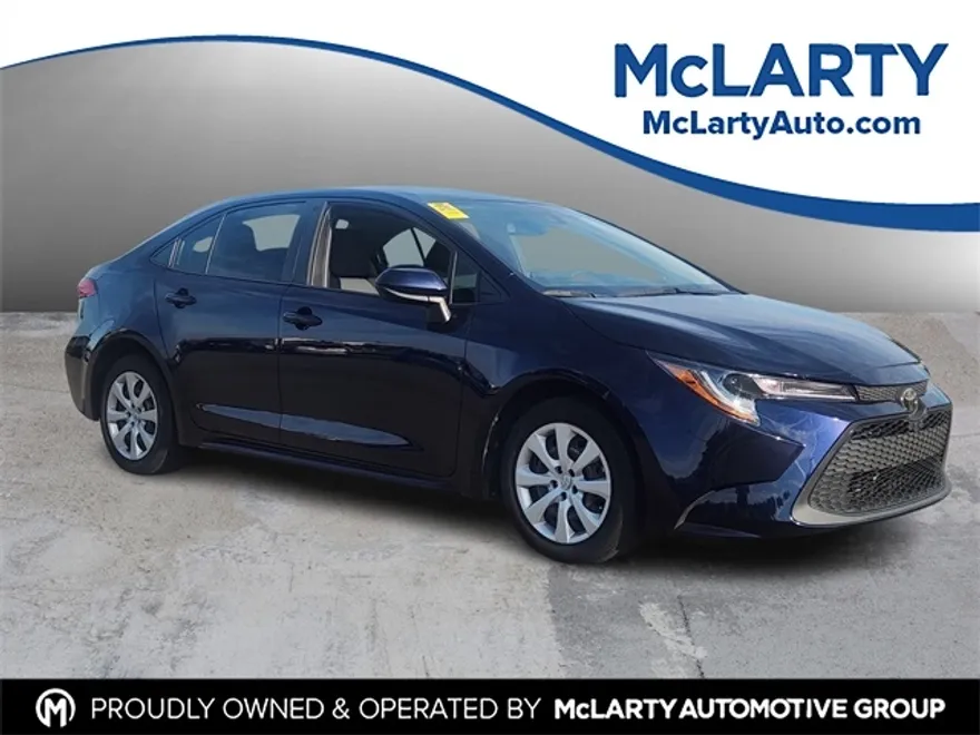 2020 Toyota Corolla LE photo 1