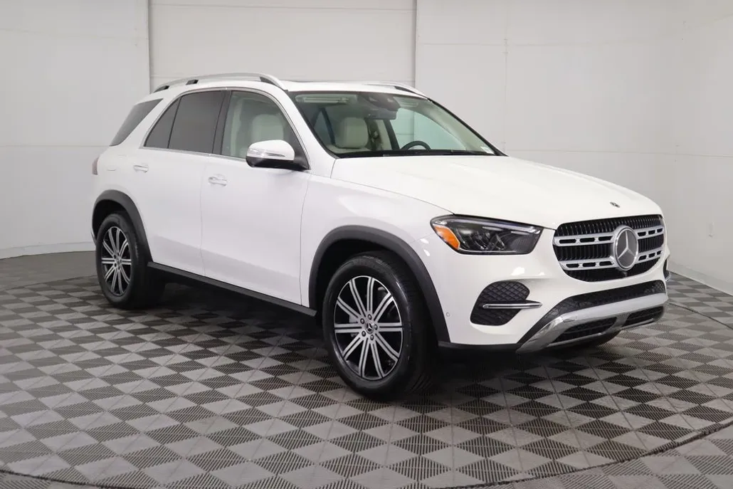 2026 Mercedes Benz GLE 450e 4MATIC photo 1