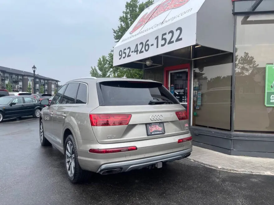 2017 Audi Q7 3.0T Premium Plus photo 1