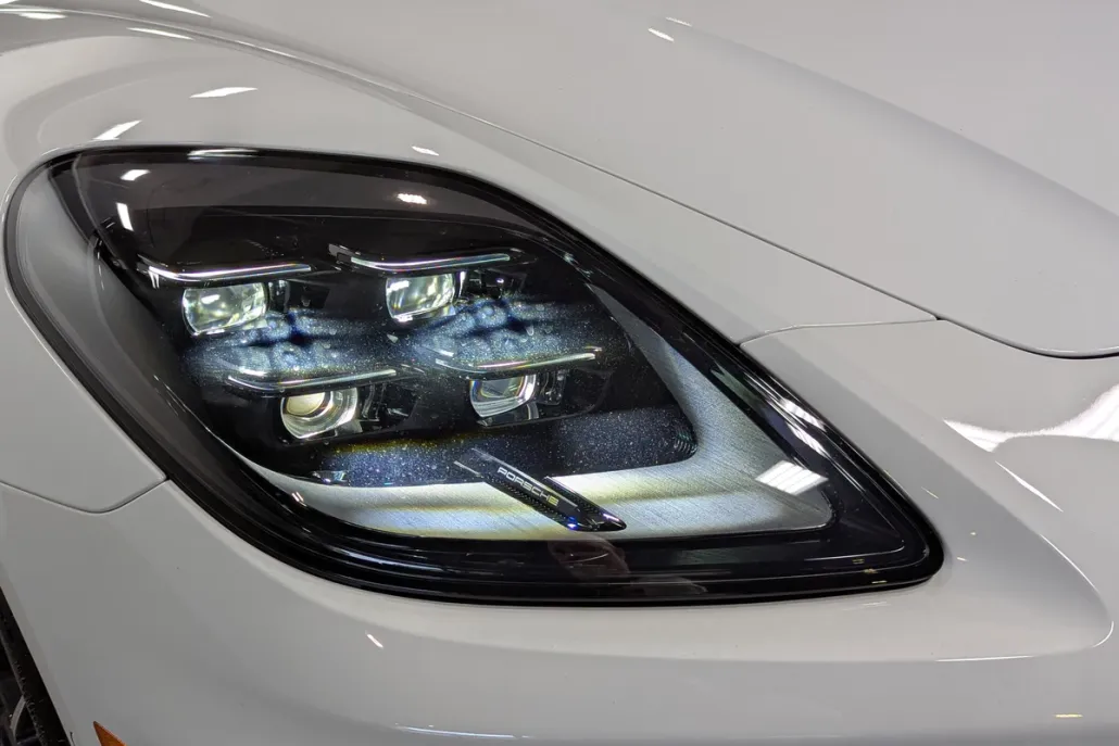 2025 Porsche Panamera 4 photo 1