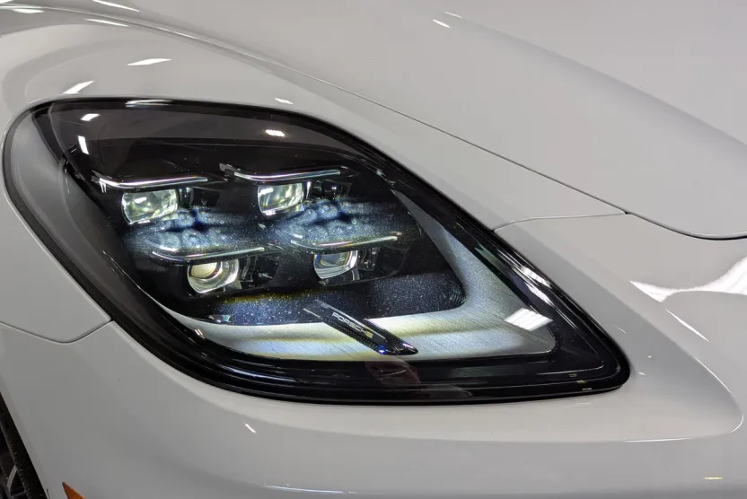 2025 Porsche Panamera 4 photo 1