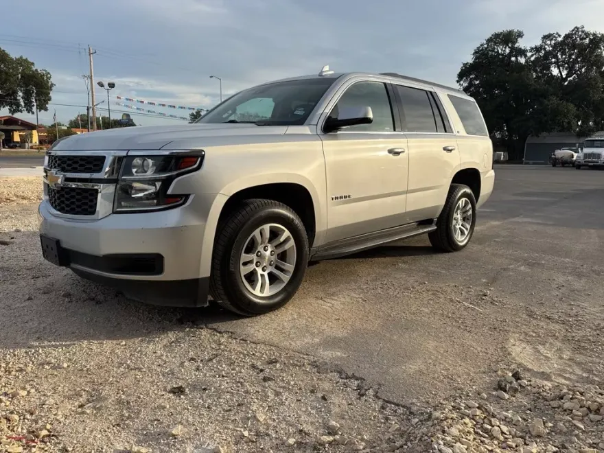 2018 Chevrolet Tahoe LT photo 1