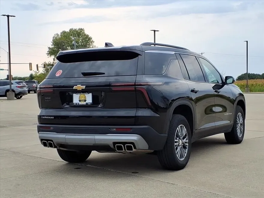 2025 Chevrolet Traverse 1LT photo 1