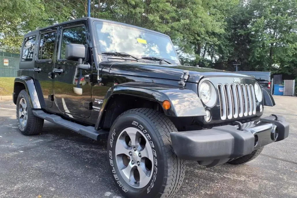 2018 Jeep Wrangler Unlimited Sahara photo 1