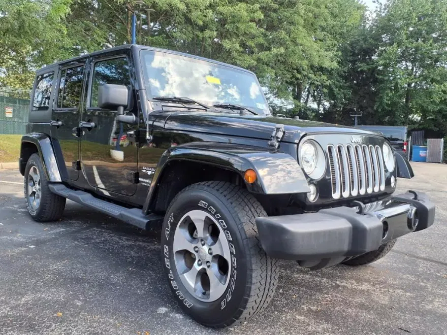 2018 Jeep Wrangler Unlimited Sahara photo 1