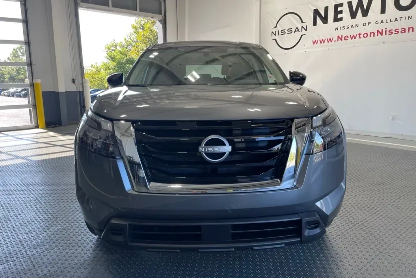 2025 Nissan Pathfinder S photo 1