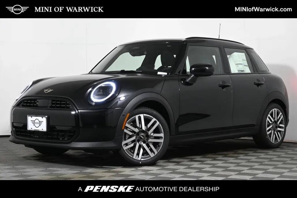 2026 Mini Cooper 4 Door Hardtop Signature photo 1