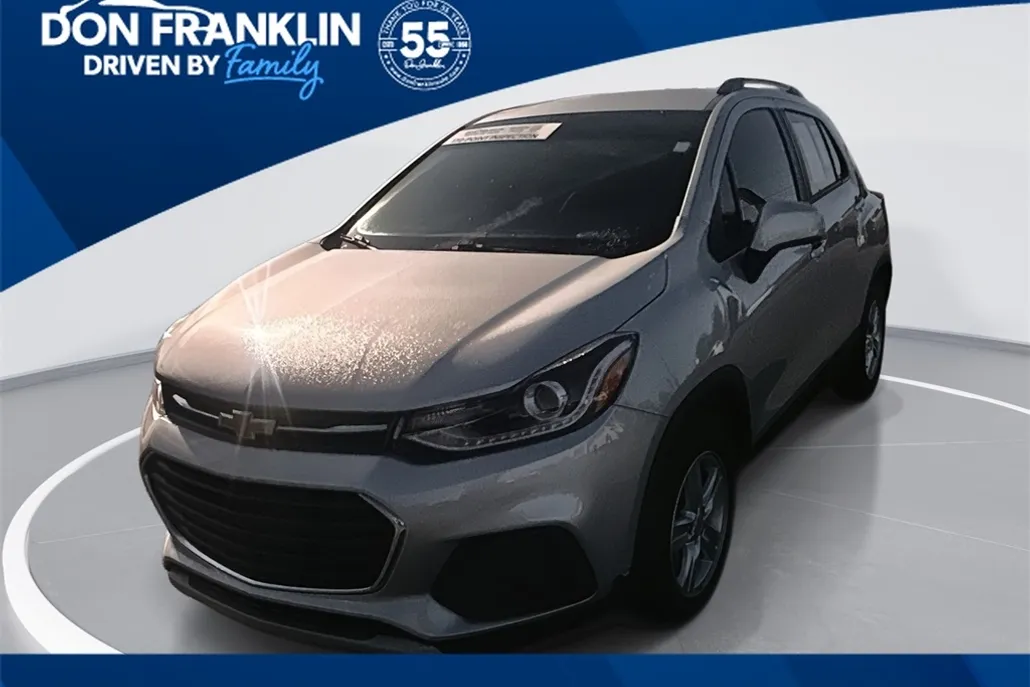 2022 Chevrolet Trax LT photo 1