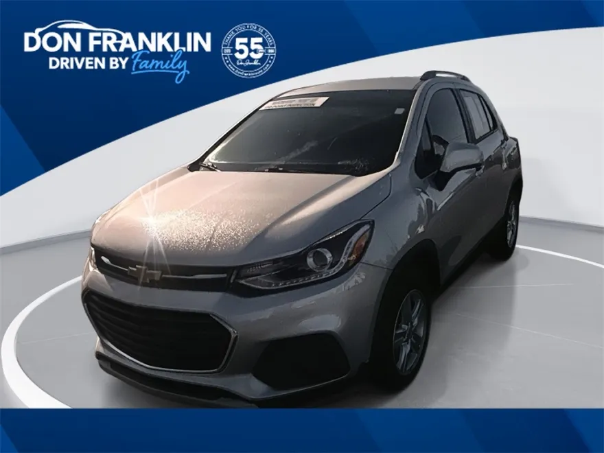 2022 Chevrolet Trax LT photo 1
