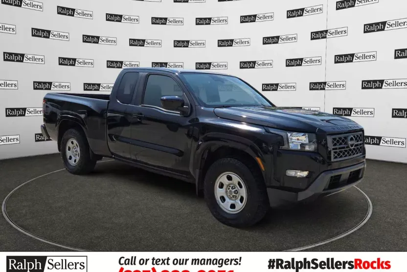 2022 Nissan Frontier SV King Cab photo 1