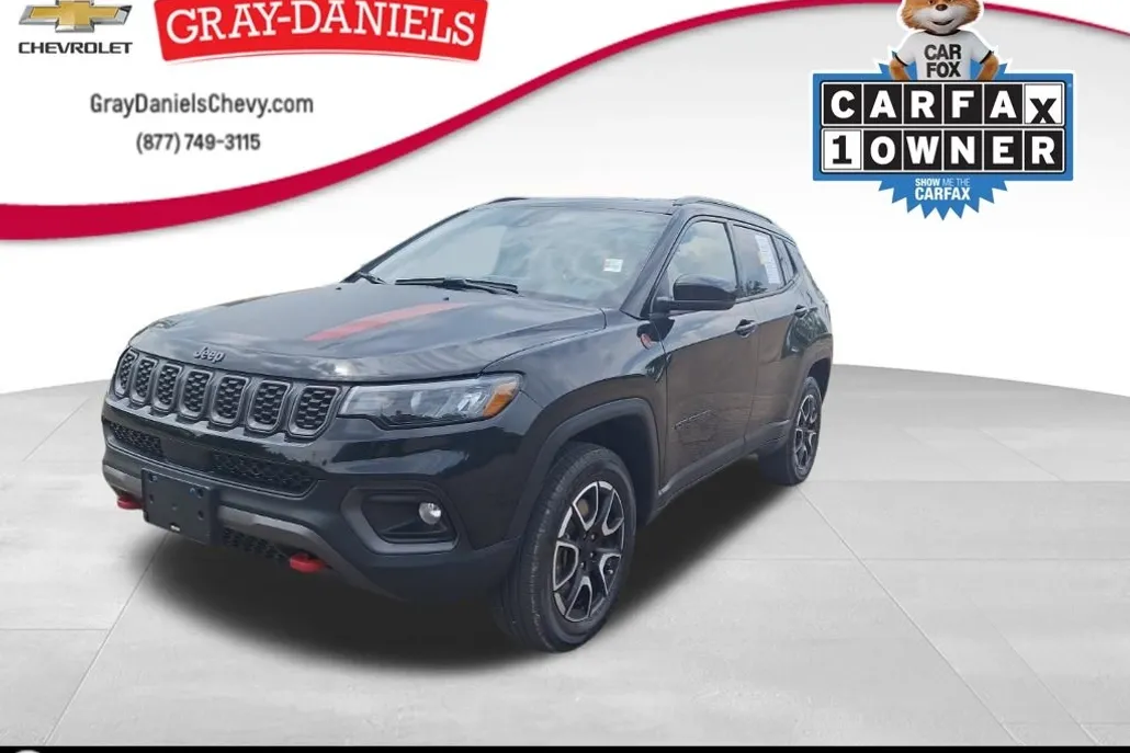 2024 Jeep Compass Trailhawk photo 1