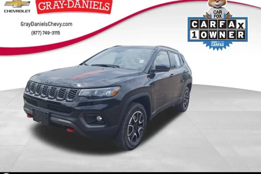 2024 Jeep Compass Trailhawk photo 1