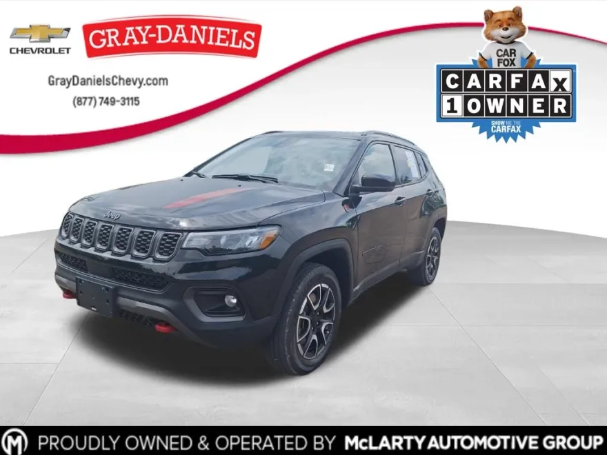 2024 Jeep Compass Trailhawk photo 1