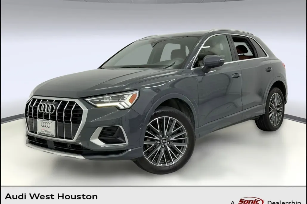 2021 Audi Q3 Premium Plus photo 1