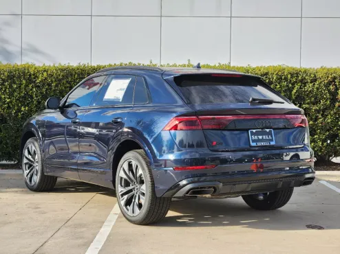 2025 Audi Q8 Premium Plus photo 4