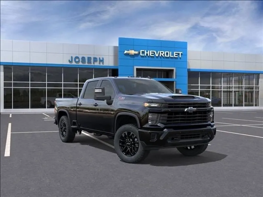2026 Chevrolet Silverado Custom photo 1