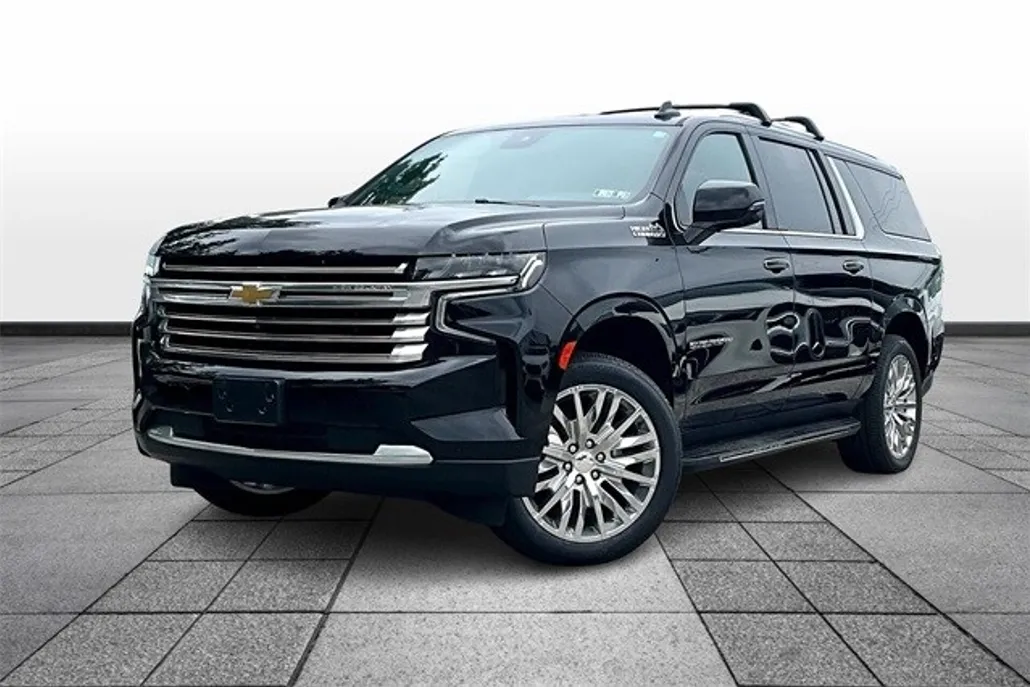 2023 Chevrolet Suburban High Country photo 1