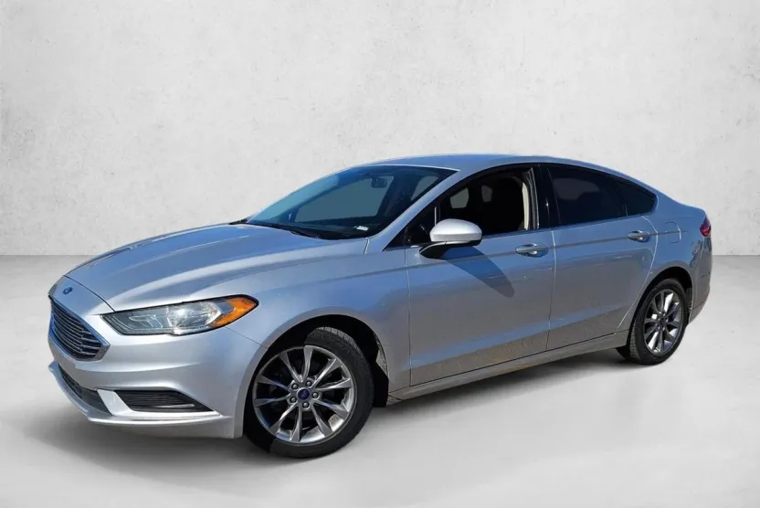 2017 Ford Fusion SE photo 1