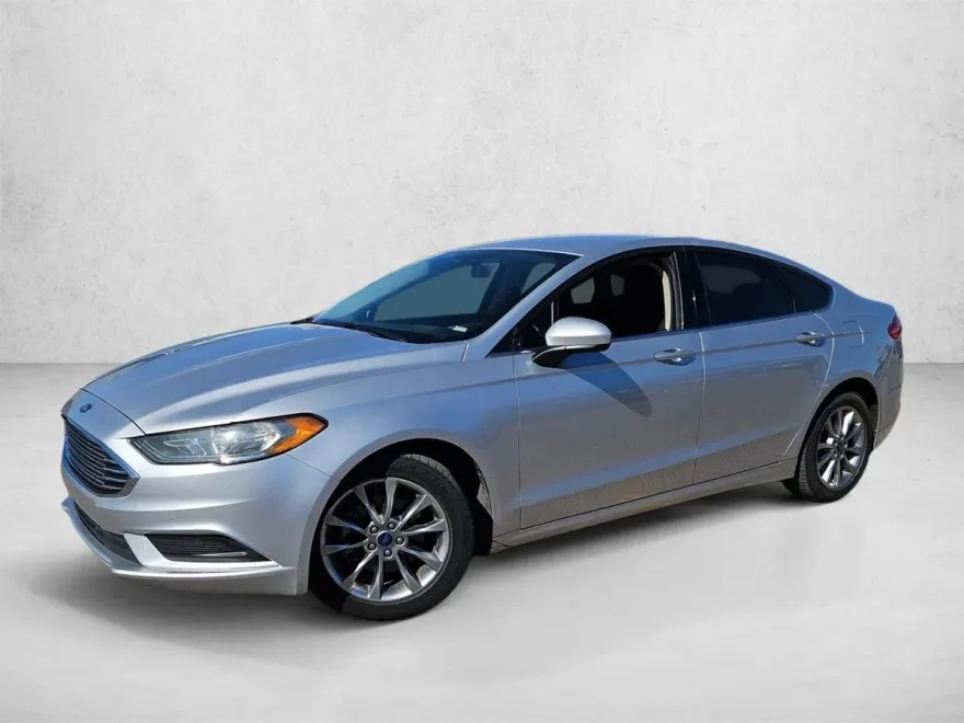 2017 Ford Fusion SE photo 1