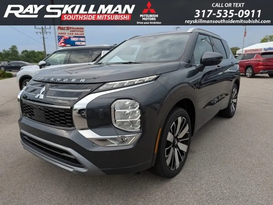2025 Mitsubishi Outlander SEL photo 1