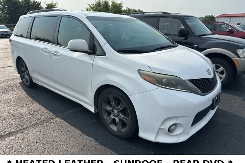 2015 Toyota Sienna Premium photo 1