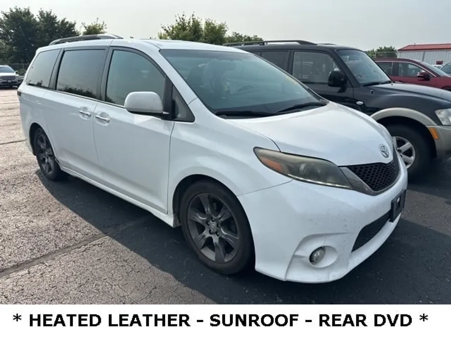 2015 Toyota Sienna Premium photo 1
