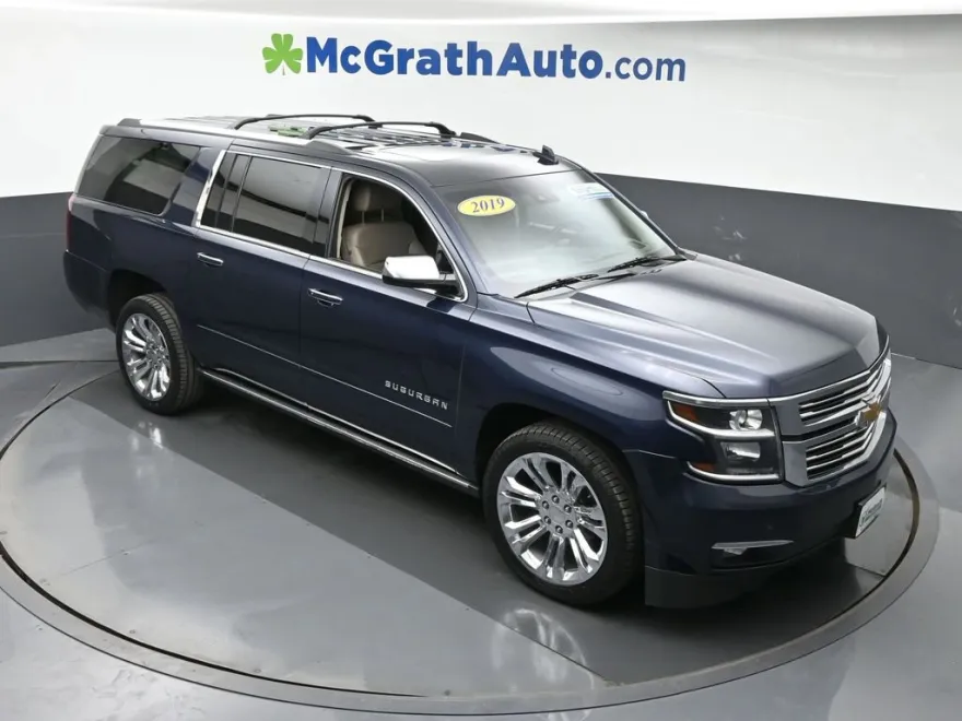 2019 Chevrolet Suburban Premier photo 1