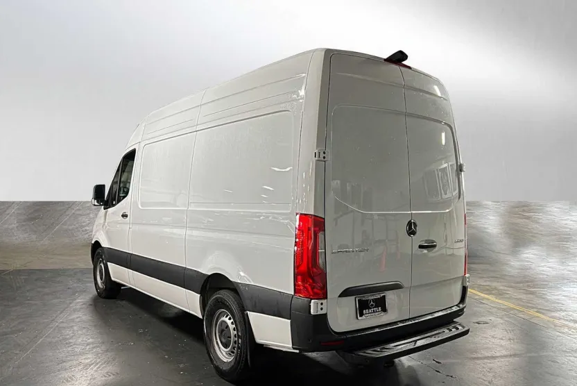 2025 Mercedes Benz Sprinter 2500 Standard Roof photo 1