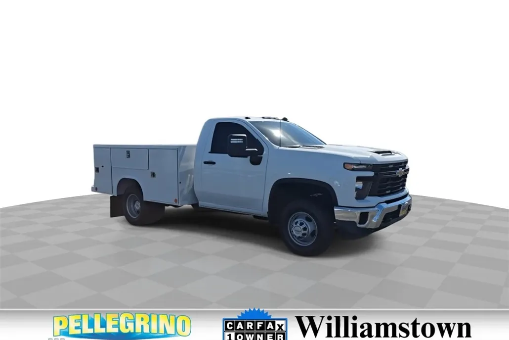 2024 Chevrolet Silverado HD photo 1