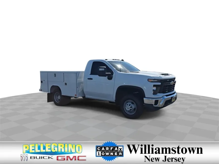 2024 Chevrolet Silverado HD photo 1