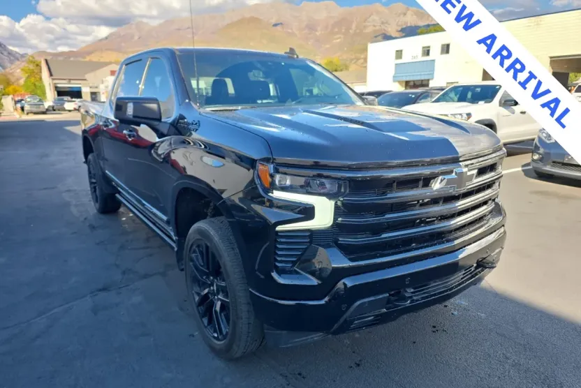2025 Chevrolet Silverado 1500 High Country photo 1