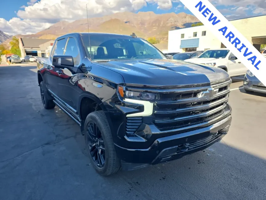 2025 Chevrolet Silverado 1500 High Country photo 1