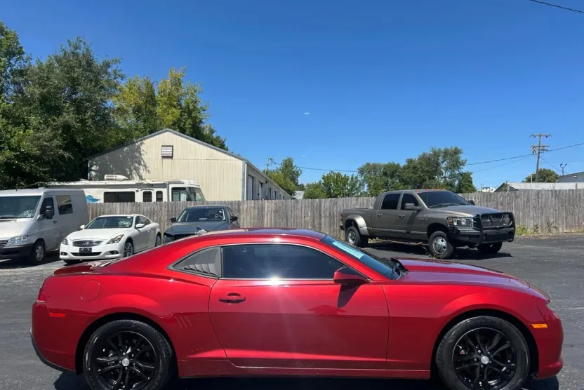 2015 Chevrolet Camaro LS Coupe photo 1