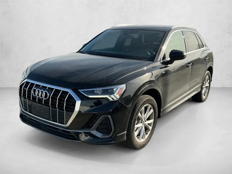 2023 Audi Q3 S line Premium Plus photo 1