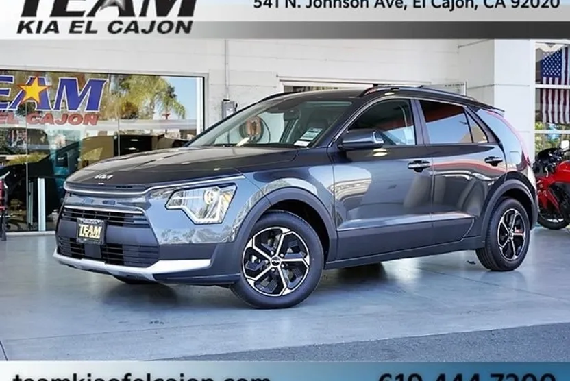 2025 Kia Niro EX photo 1