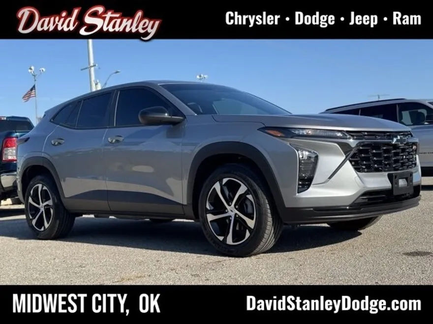 2025 Chevrolet Trax photo 1